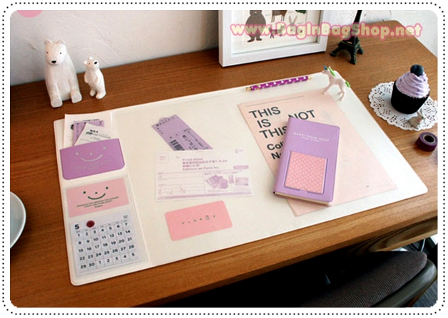 Smile Desk Mat ที่จัดระเบียบโต๊ะทำงาน