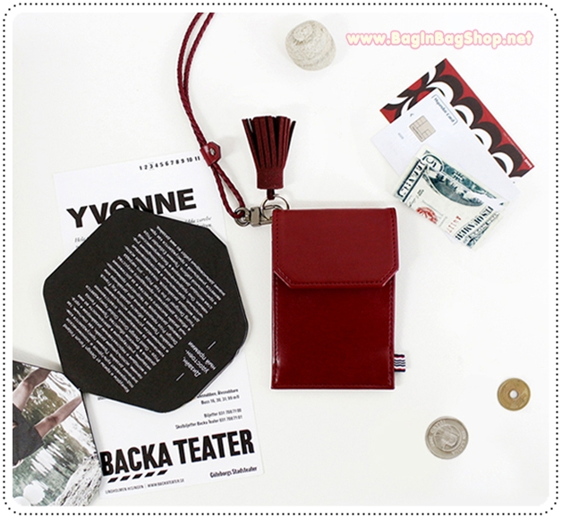 Neck Card Pocket V.2