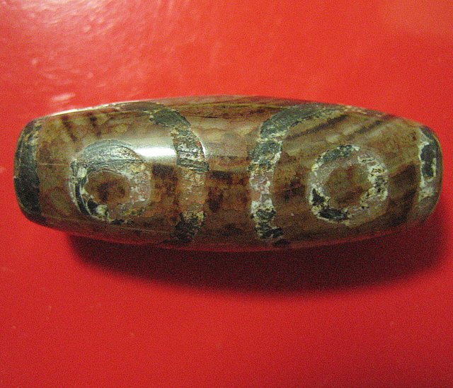 หินทิเบต 3 ตา (3 Eyed dZi Bead) หินเก่าแท้ๆแตกลายงา