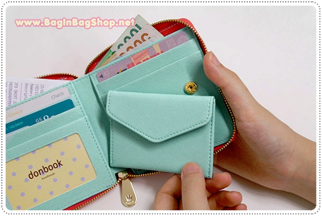 ลด 50% Crown Zipper Wallet