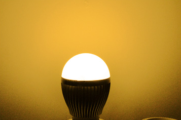 หลอดไฟ LED 12V DC หรือ LED Bulb 12V DC