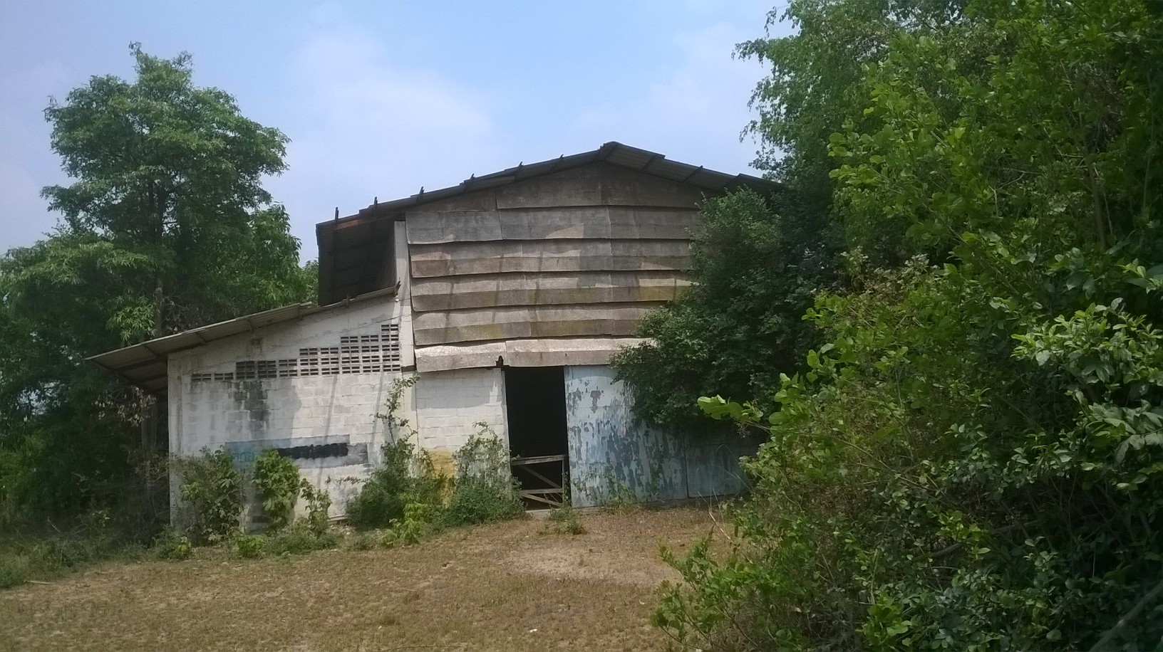 ขาย-เช่าโกดังจำนวน 2ไร่ ต.ตะเคียนเตี้ยอ.บางละมุง ชลบุรี