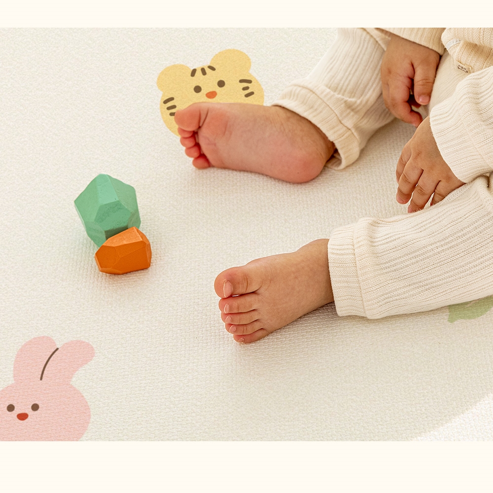 แผ่นรองคลาน PARKLON Air Bubble Mat ขนาด 150x230 หนา 4.0 cm ลาย Coco Bear Friend
