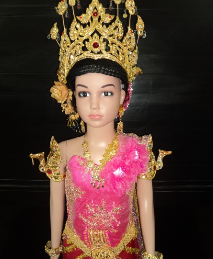 ชุดไทยเด็กผ้าถุงปัก+สไบลูกไม้สีบานเย็น(ไม่รวมเครื่องประดับ)ความยาวผ้าจีบหน้านางราคานี้ไม่รวมเครื่องประดับ