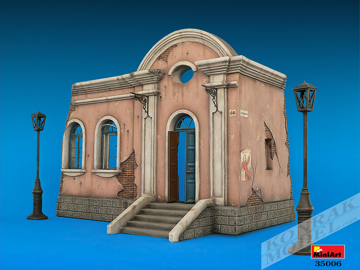 MI35006 UKRAINIAN CITY BUILDING 1/35