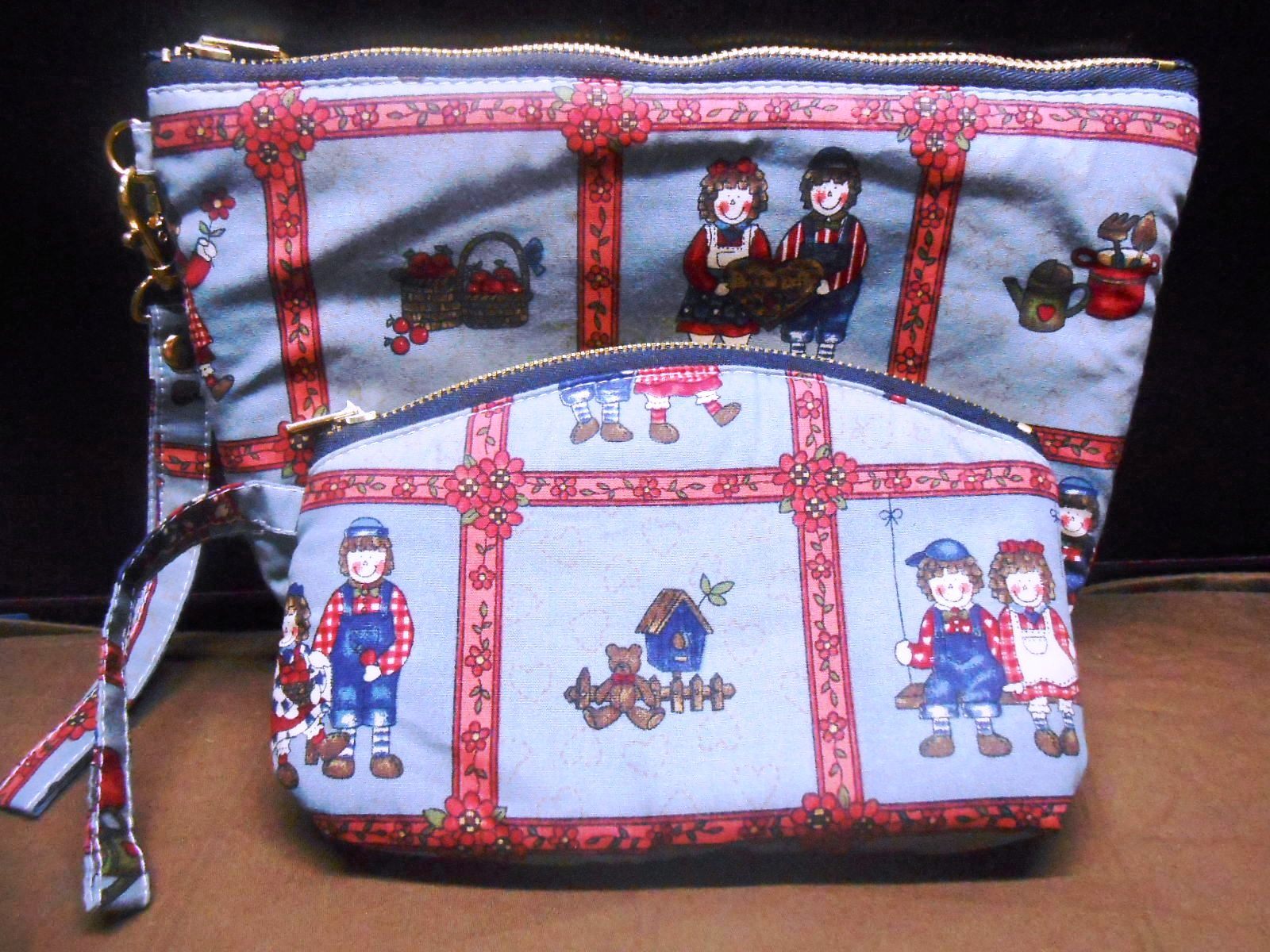 กระเป๋าลายคนคู่