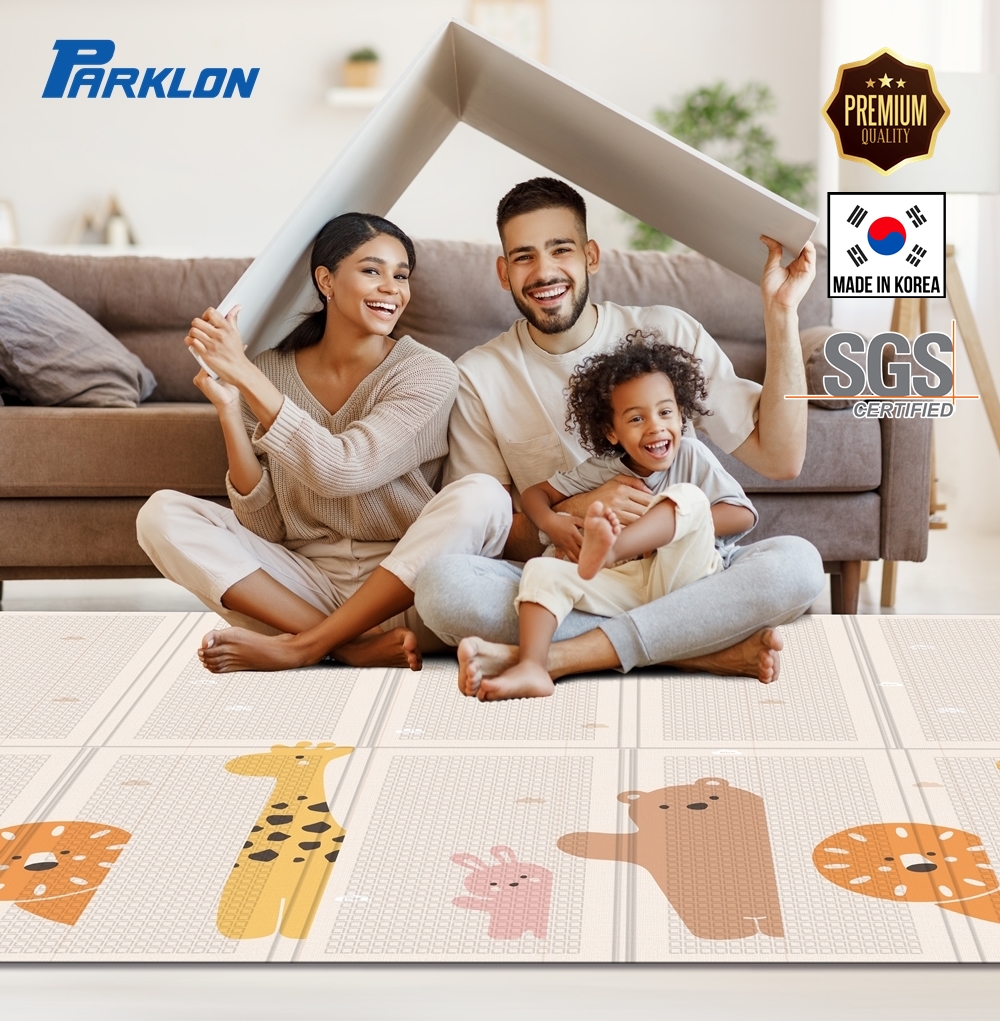 แผ่นรองคลาน Parklon แบบพับได้ PE Folding Mat ลาย Hello Friends ขนาด 140*200 หนา 1.0cm