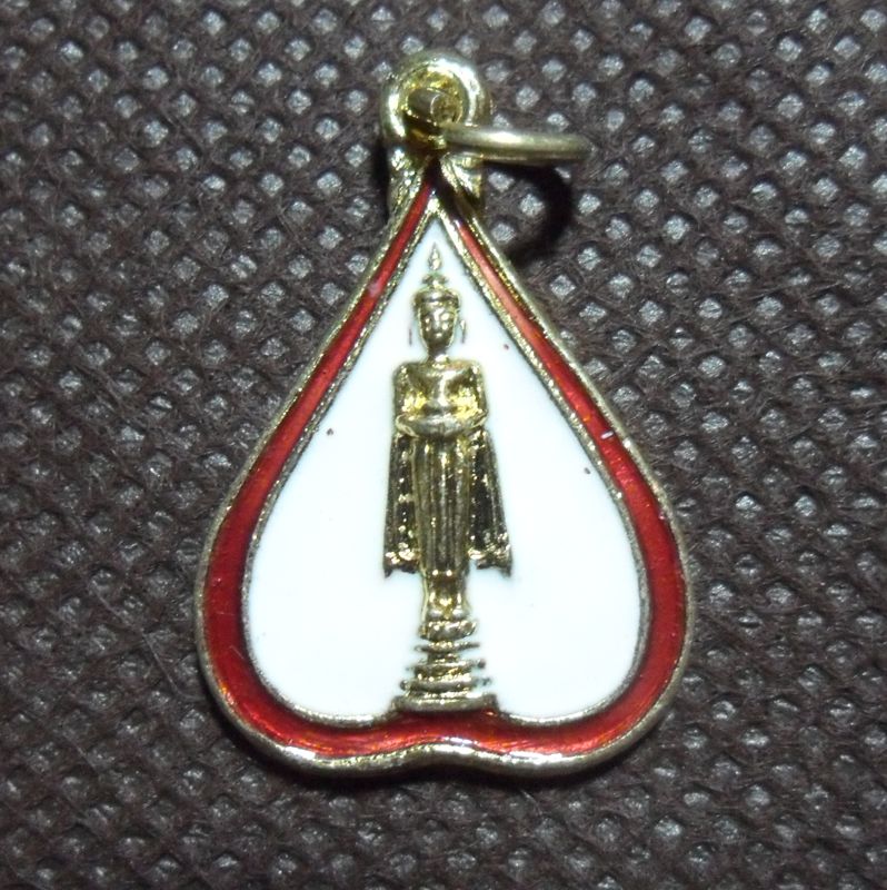 เหรียญหลวงพ่อวัดบ้านแหลม พิมพ์ใบโพธิ์เล็กกะไหล่ทองลงยา2สี ขาว+แดง ปี2525 จ.สมุทรสงคราม รหัส363