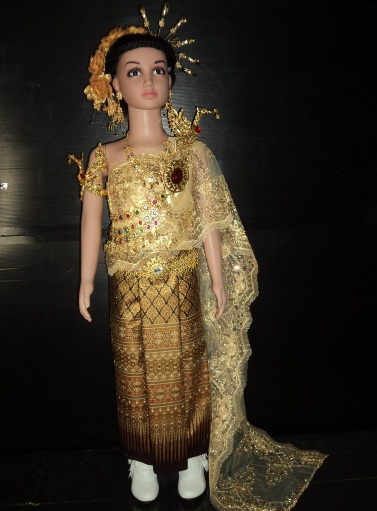 ชุดไทยเด็กอนุบาลผ้าไทยลายอโยธยา(สีทอง)ราคานี้ไม่รวมเครื่องประดับ