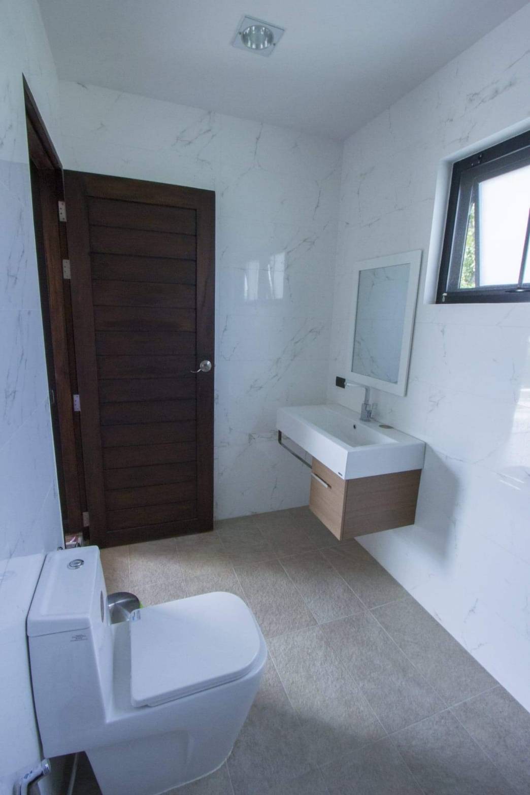 ขาย-บ้านเดี่ยว 2 ชั้น ซอยหัวหิน122ถ.คอนกรีตถึงบ้าน เป็นบ้านสร้างเองไม่มีส่วนกลาง กึ่งคฤหาสใหญ่ อยู่ริมเขา มองเห็นวิวทะเล อ.หัวหิน จ.ประจวบคีรีขันธ์