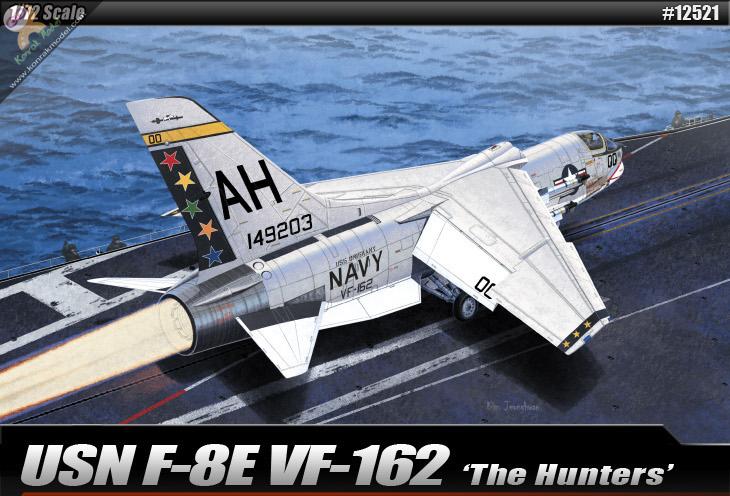 AC12521 USN F-8E VF-162 "The Hunters" 1:72