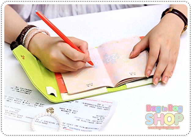 New Day Passport Case กระเป๋าใส่เอกสารสำคัญสำหรับการเดินทาง