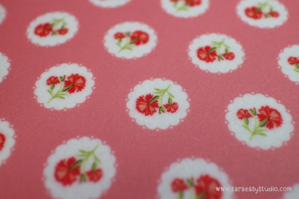 Felt : ลายดอกไม้ มี 2 สี แดง ชมพู size 1mm ขนาด 40x30 cm/ชิ้น (พร้อมส่ง)