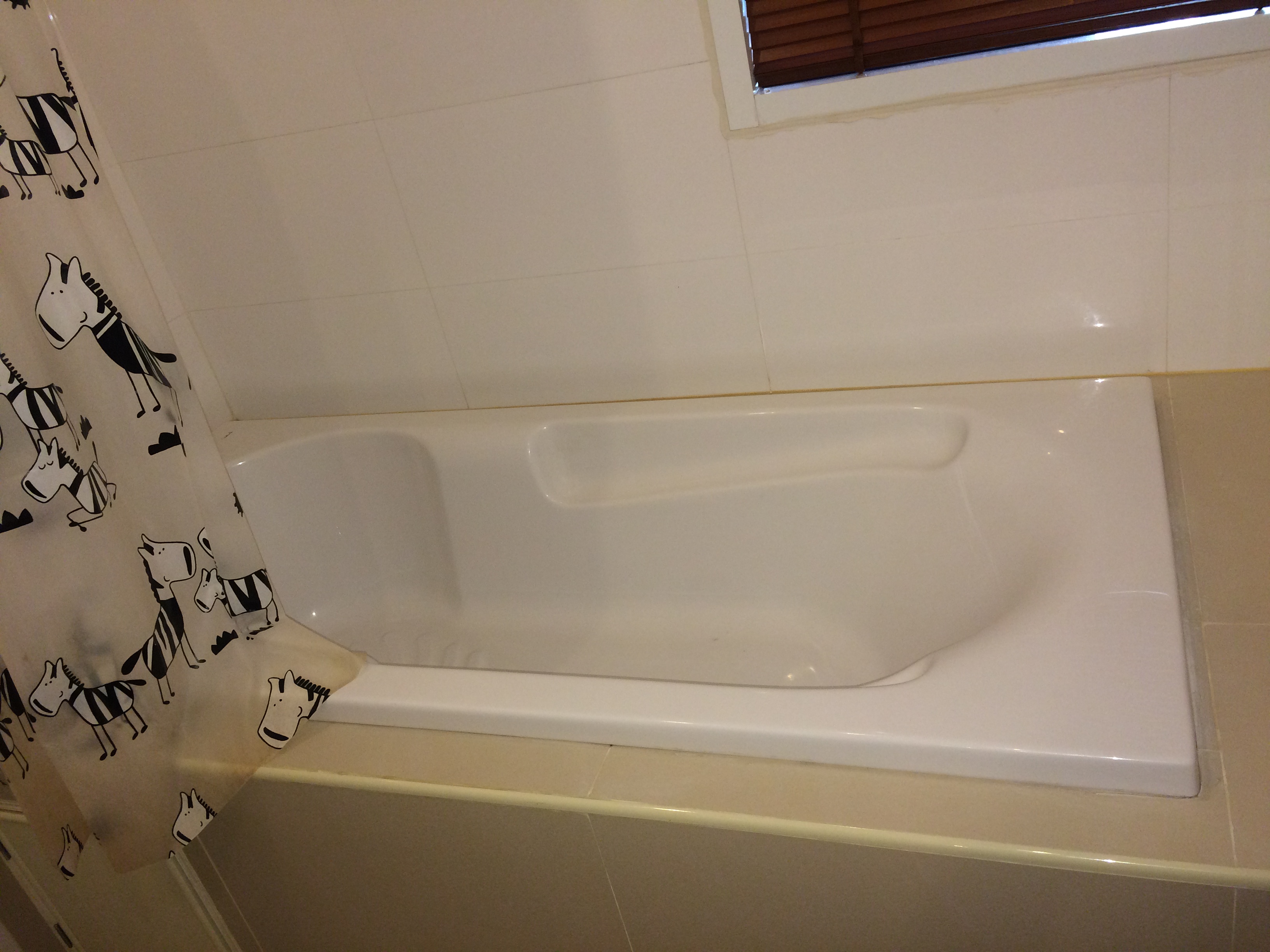 ขาย-เช่า คอนโดมิเนียมไดมอน สวิท1ห้อง พื้นที่60ตรม พัทยาใต้.