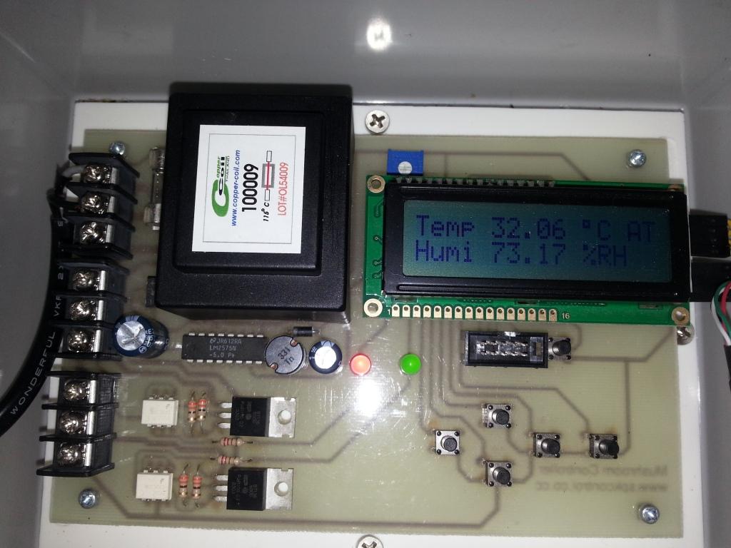 เครื่องควบคุมอุณหภูมิและความชื้น