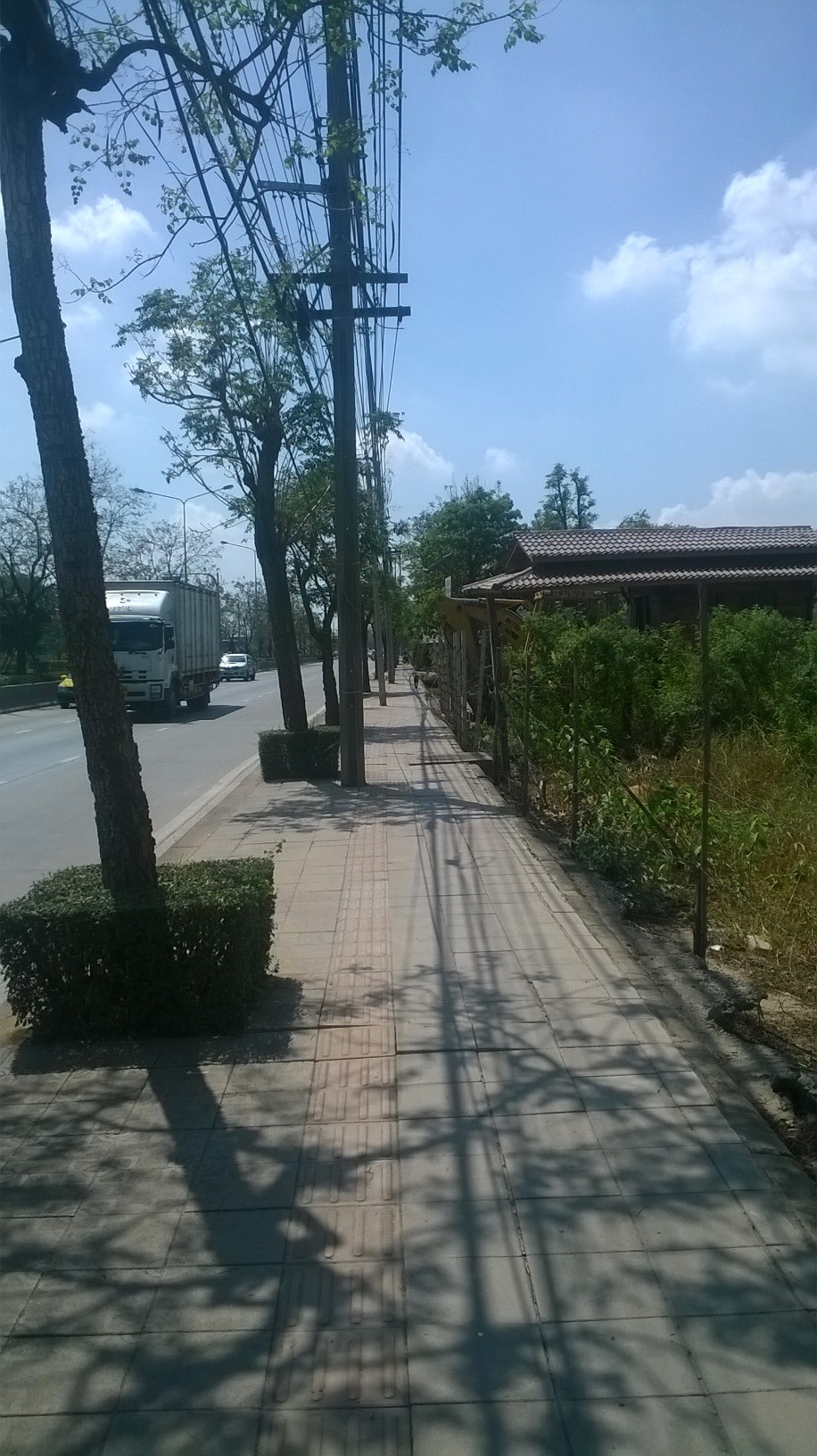 ที่ดินเปล่า 7 ไร่ 2งาน 3 ตารางวา ถนนนิมิตใหม่ แขวงสามวาตะวันออก เขตคลองสามวา กรุงเทพฯ