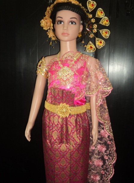 ชุดไทยเด็กสีชมพูจีบหน้านางลายอโยธยา ราคานี้ไม่รวมเครื่องประดับ