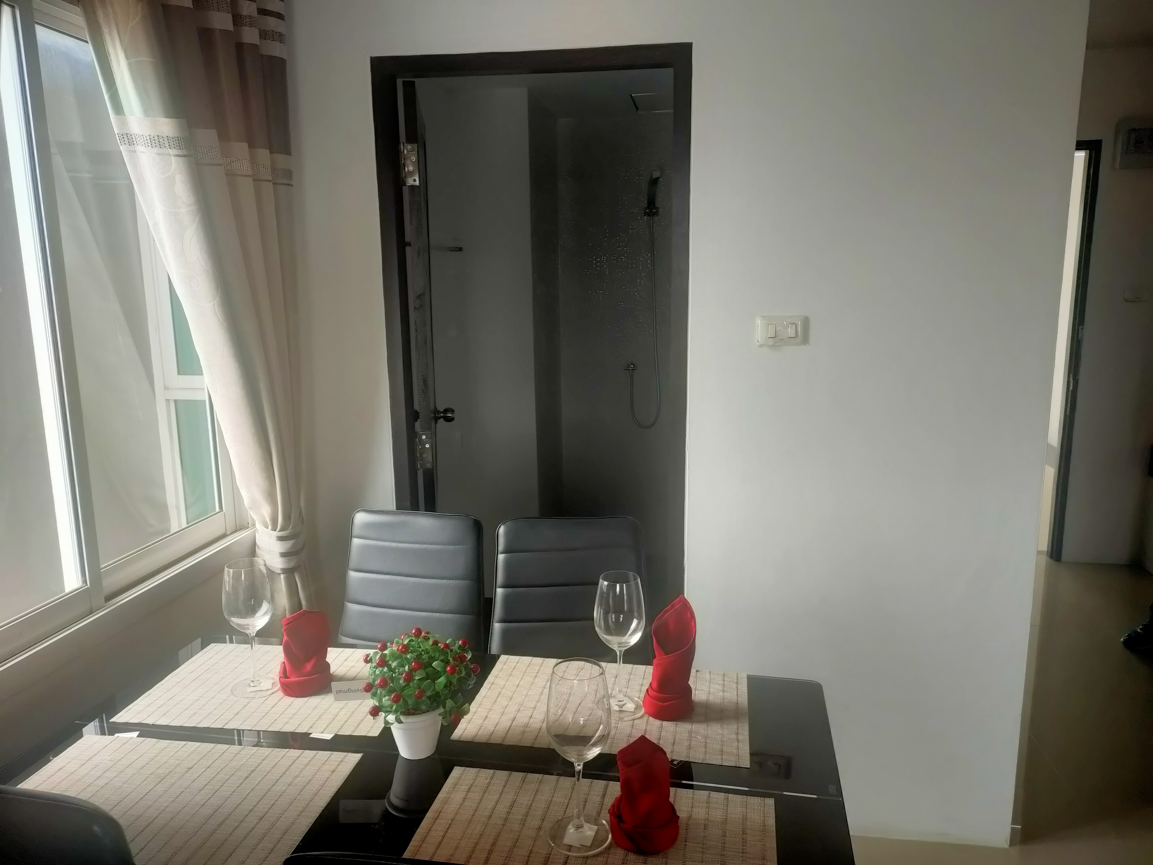 ขาย-ยกโครงการคอนโดสร้างใหม่ 8 ชั้น จำนวน 221 ห้อง ต.จอมเทียน อ.สัตหีบ จ.ชลบุรี