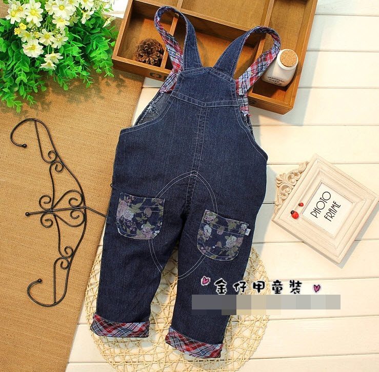 ชุดเอี๊ยม การ์ตูนเด็ก