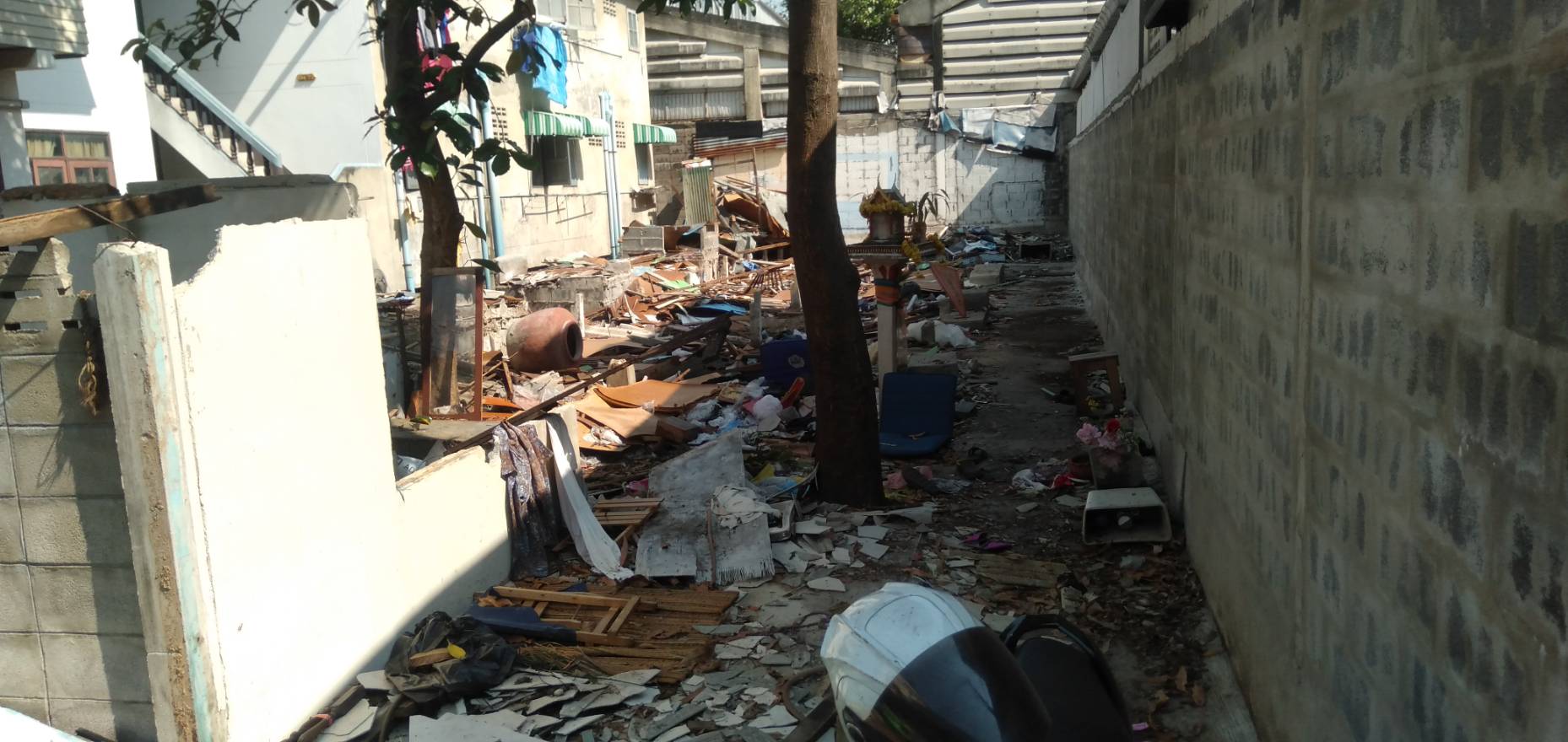 ขาย-ที่ดินเปล่าสวย พื้นที่ 63 ตรว. ข้างหลังร้านหัวปลาช่องนนทรีพระราม 3 ต..ช่องนนทรี อ.พระโขนง จ.กรุงเทพมหานคร(นครเขื่อนขันธ์)