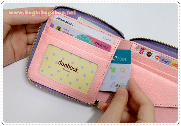 ลด 50% Crown Zipper Wallet