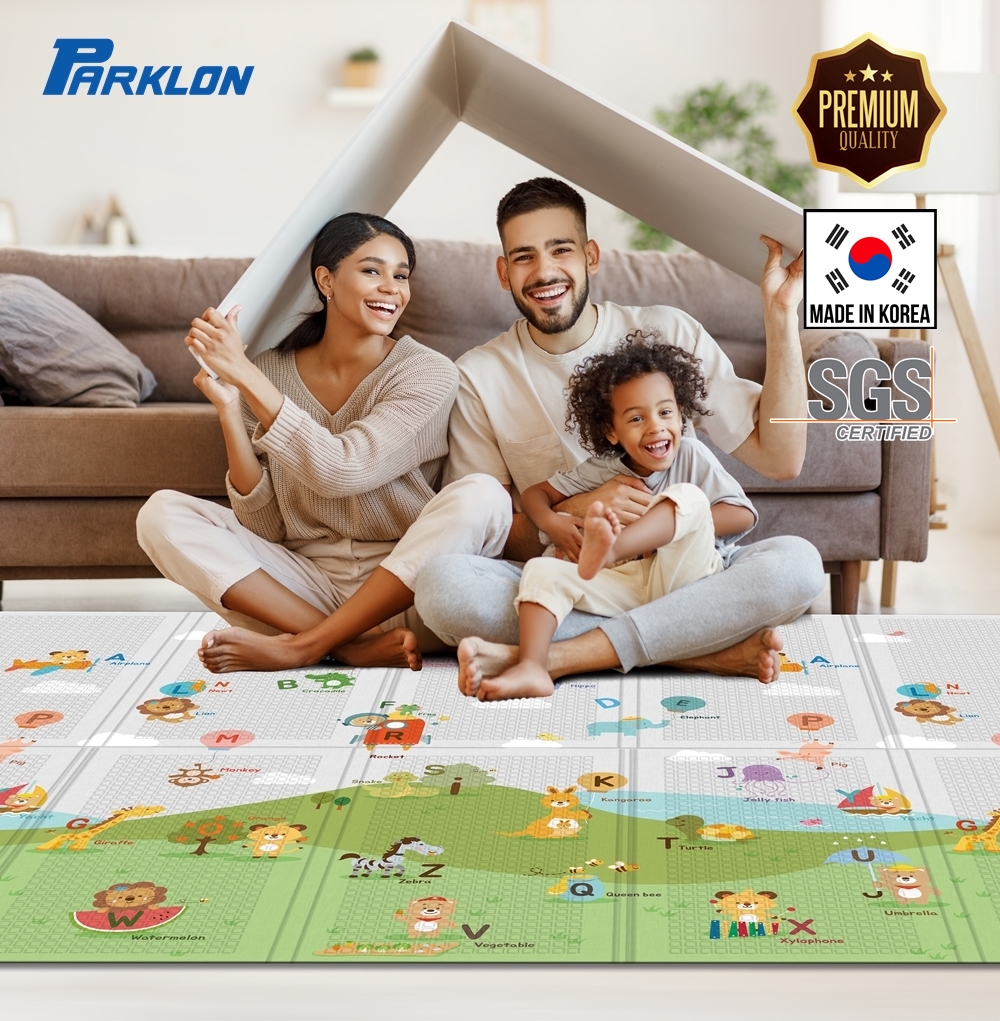 แผ่นรองคลาน Parklon แบบพับได้ PE Folding Mat ลาย Balloon Alphabet ขนาด 140*200 หนา 1.0cm