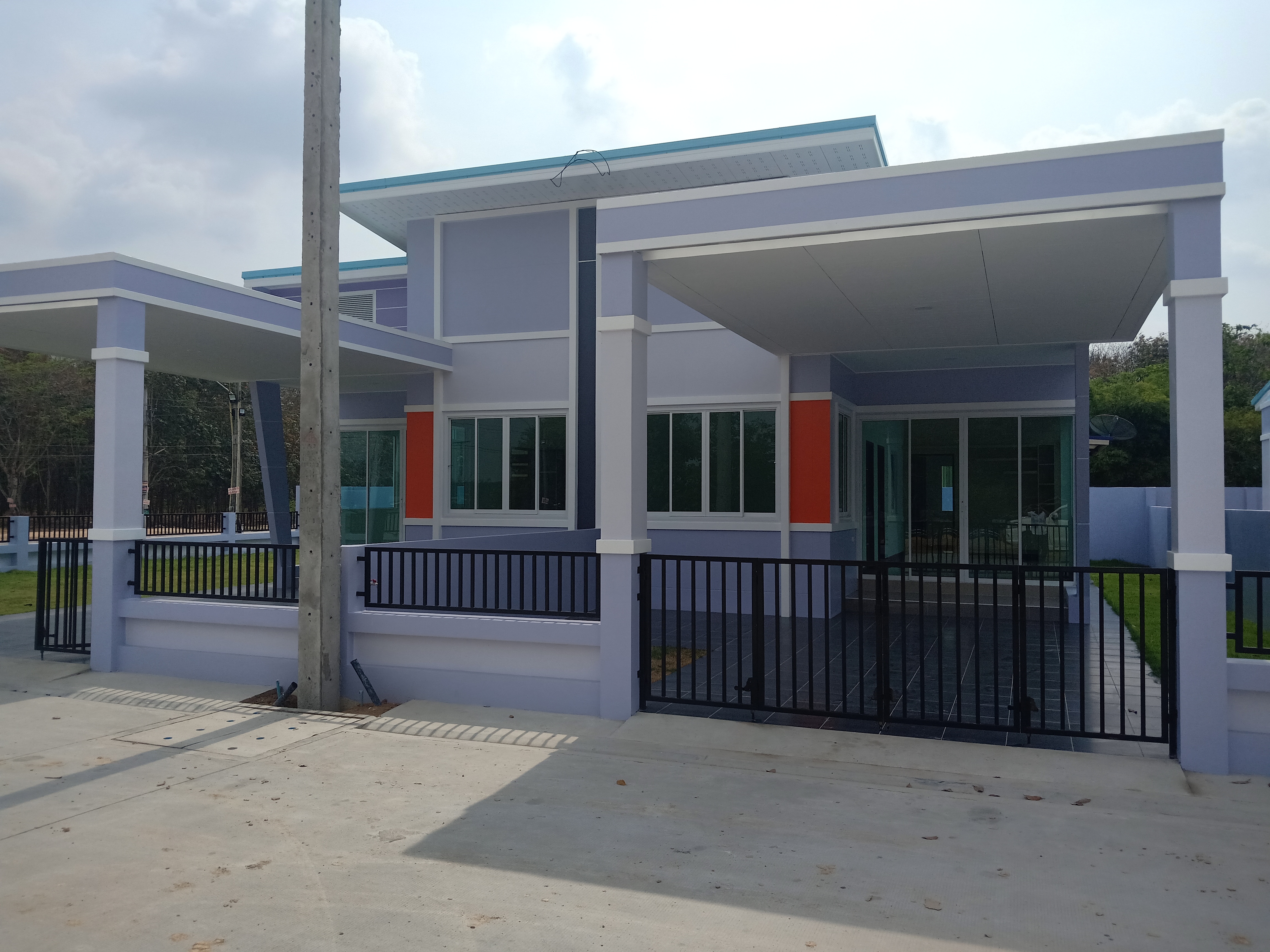 ขาย-บ้านเดียวชั้นเดียว โครงการทรัพย์มณี999 บรรยากาศวิวสวยและสวนยาง ซ.อารี1ต.แม่น้ำคู่อ.ปลวกแดงจ.ระยอง