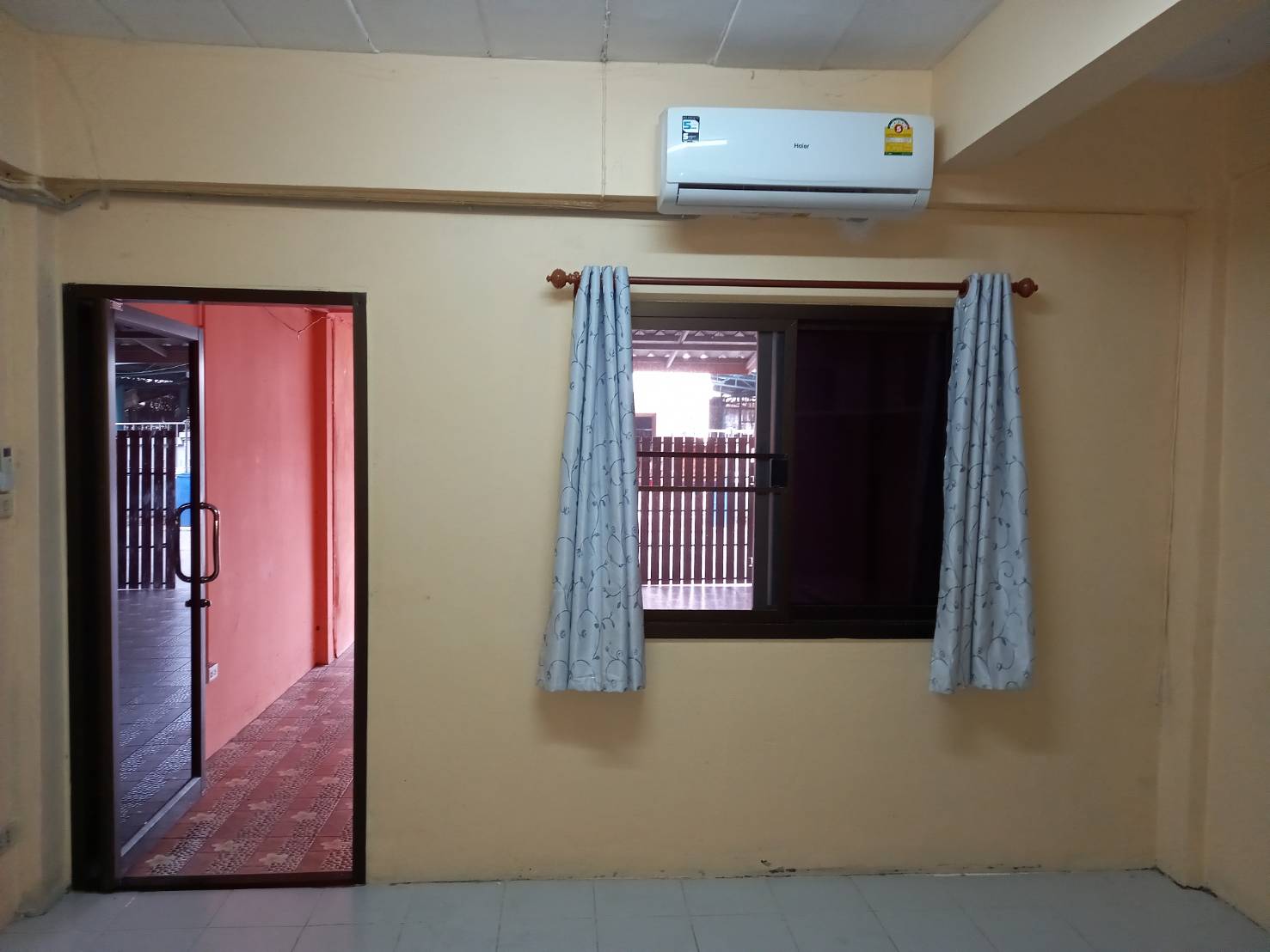 ขายด่วน-บ้านทาวน์เฮ้าส์ 2 ชั้น ม.บัวแก้ว ต.บ้านปทุม อ.สามโคก จ.ปทุมธานี