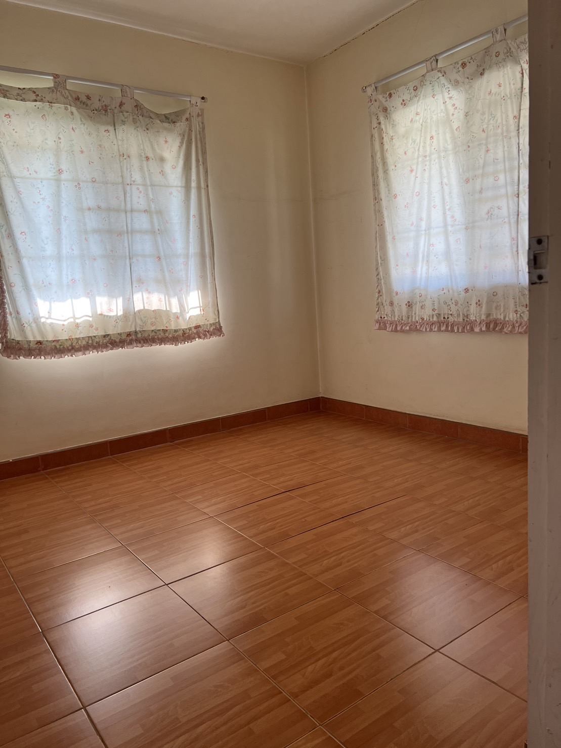 ขาย-บ้านแฝด1คูหาคลอง 3 พื้นที่ 38.5 ตารางวา หมู่บ้านพฤกษา 17 ต.ลาดสวาย อ.ลำลูกกา จ.ปทุมธานี.