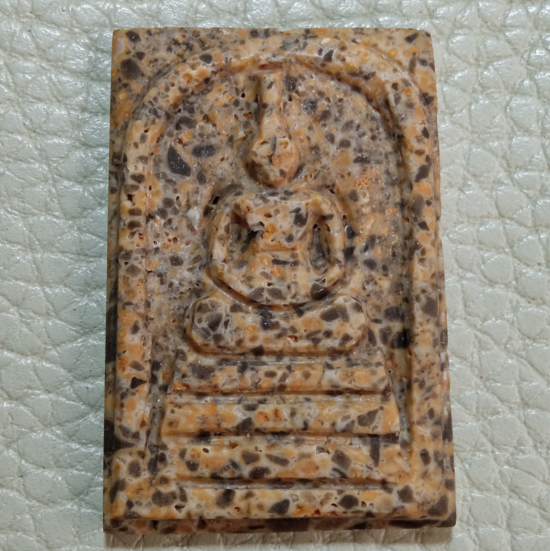 สมเด็จหินพระธาตุเขาสามร้อยยอด เม็ดแร่พระธาตุแน่น ตำนานแห่งความศักดิ์สิทธิ์ พุทธคุณสูงสุด รหัส166