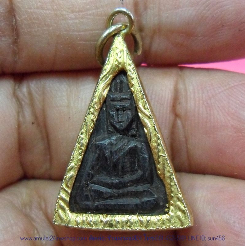 พระนางพญาไม้งิ้วดำ เลี่ยมจับขอบทองเหลืองเดิมๆจากวัด ND3