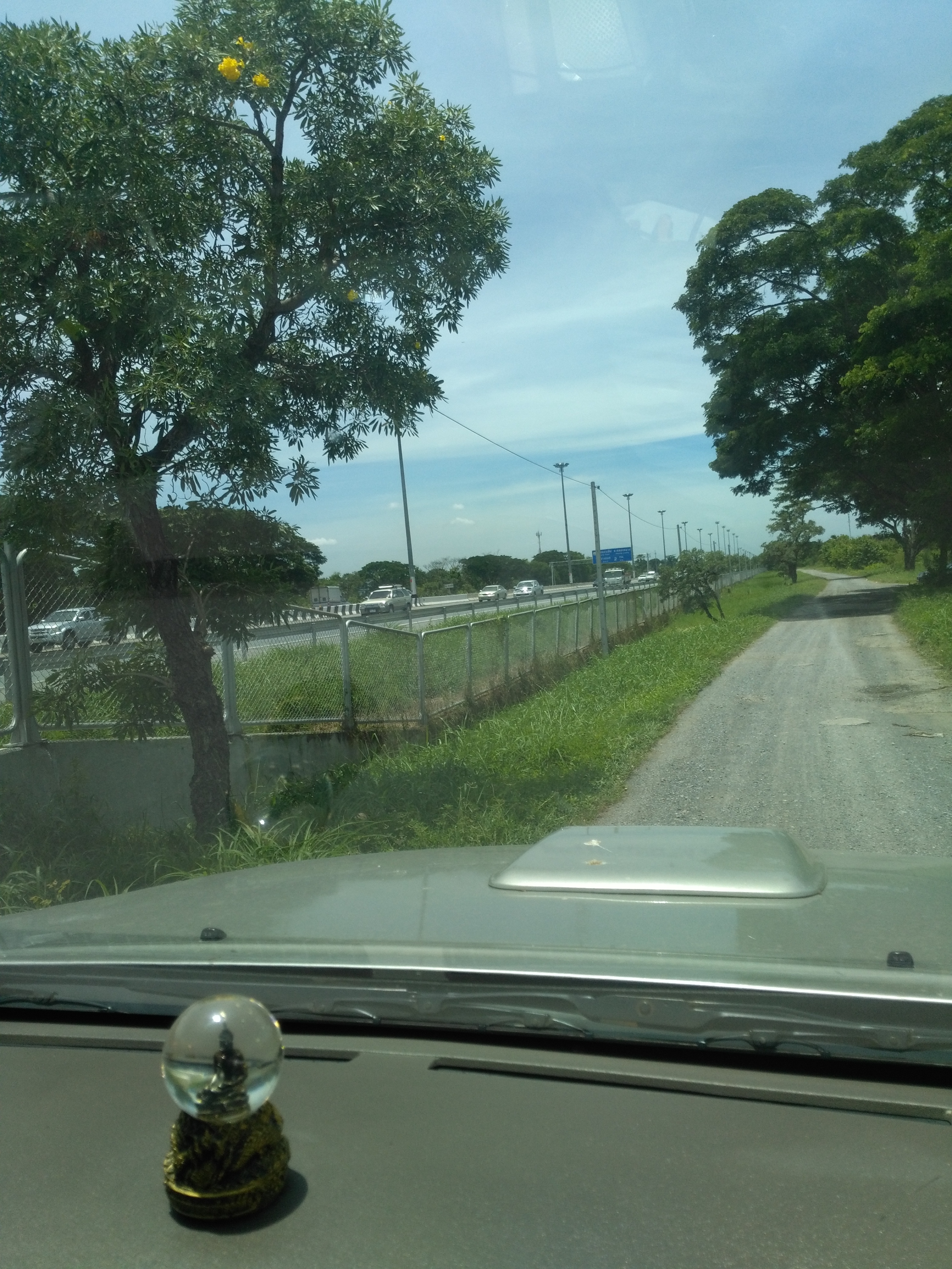 ที่ดินเปล่า10ไร่ติดมอร์เตอร์เวย์ขาออกคลองหลวง