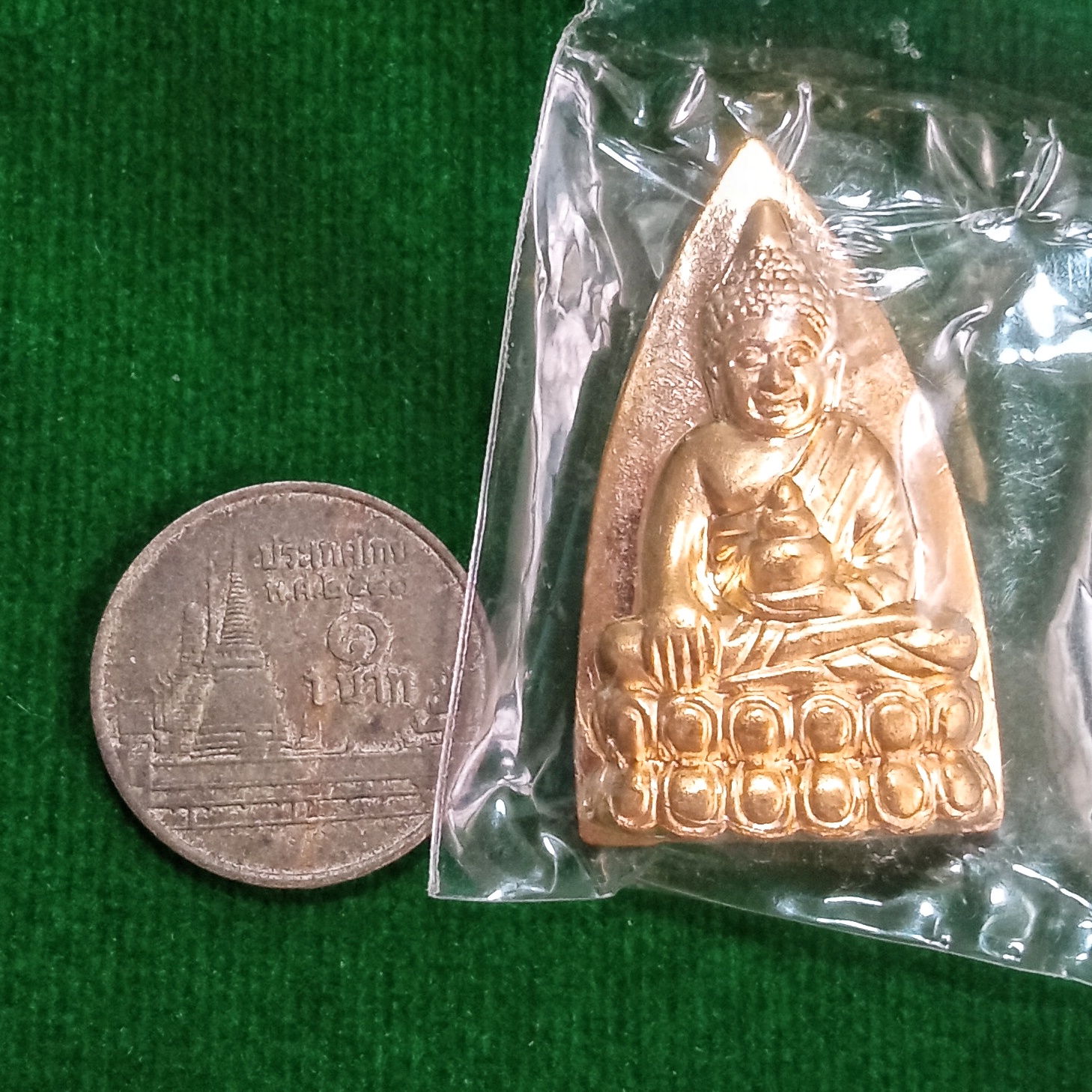 เหรียญพระพุทโธน้อยย้อนยุค พิมพ์ใหญ่ รุ่นปฏิสังขรณ์พระอุโบสถ วัดสัมพันธวงศ์ ปี2566 เนื้อสัตตะโลหะผสมชนวนเก่า ตอกโค๊ต+หมายเลขมหามงคล๕๙ ซีลพลาสติกเดิมๆ บรรจุกล่องวัด+คาถาบูชา+ถุงเขียวเหนี่ยวทรัพย์ พระดีพิธีใหญ่ครับ