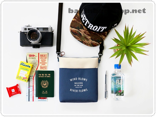 Tripping Cross Bag กระเป๋าสะพายเฉียง