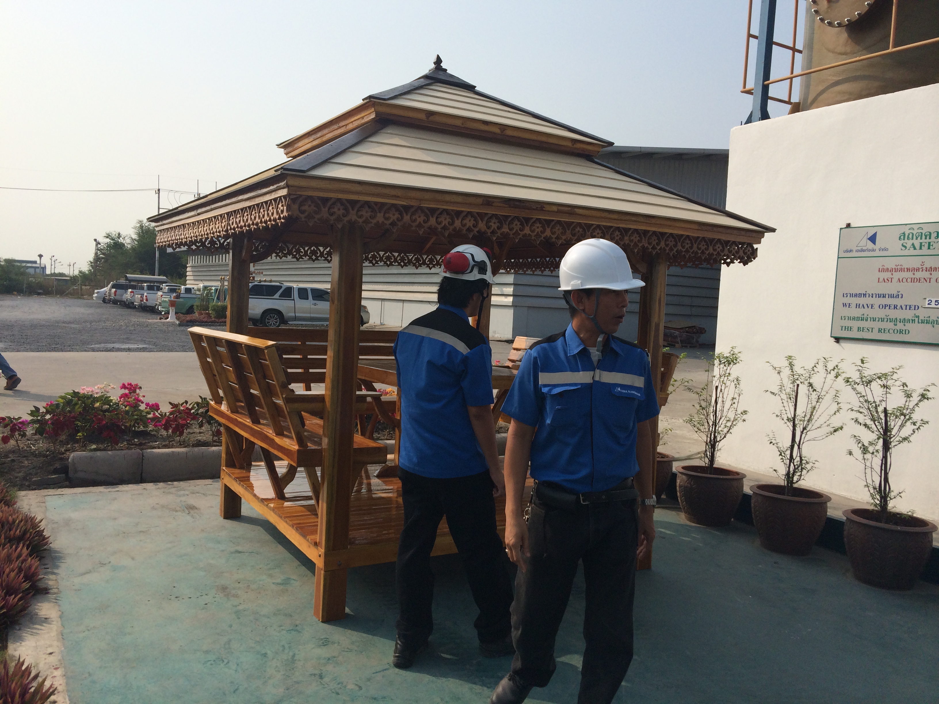 ส่งศาลา K.โรจนา บ.ภูธนแมชชินแอนด์ซัพพลาย จก (บางประกง) ตำบลเสม็ด อำเภอเมืองชลบุรี