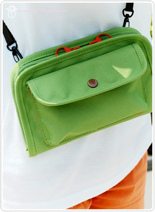 A Merry Holiday Daily Bag