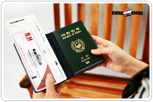 Jam Passport Holder