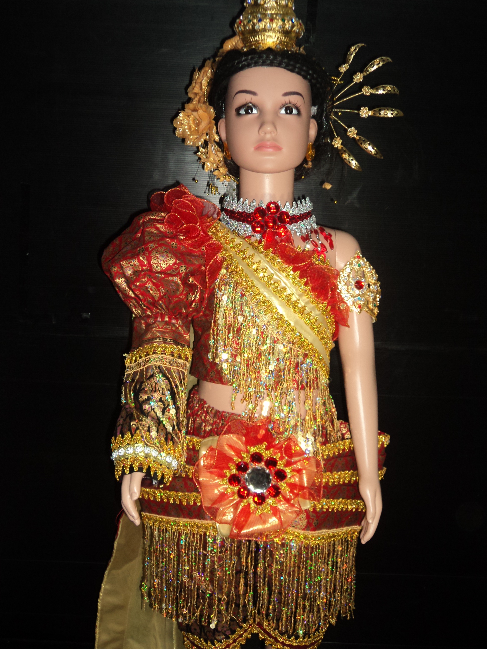 ชุดดรัมเมเยอร์สยามช้างน้อยสีแดงลาย2