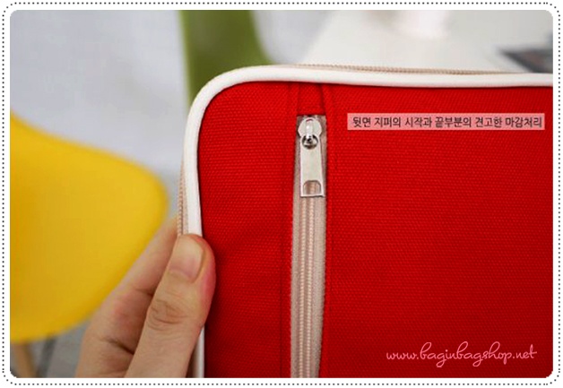 Daisy Multi Pouch ไว้ใส่พาสปอร์ตหรือใส่เอกสารต่างๆ