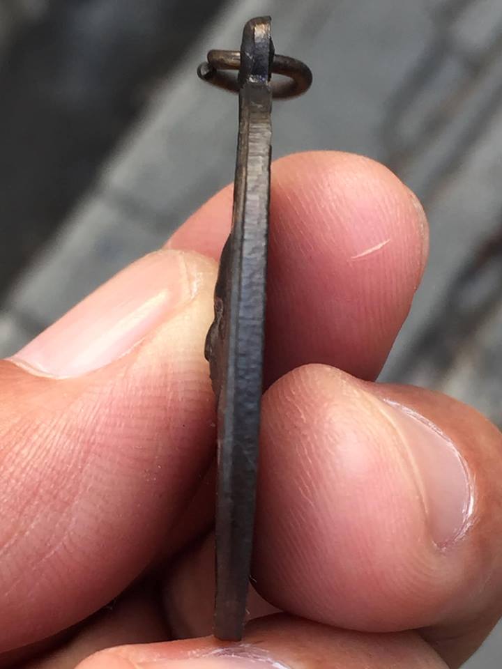 เหรียญพ่อท่านเขียว รุ่นบูรณะอุโบสถ วัดป่าระกำใต้ ปี2548