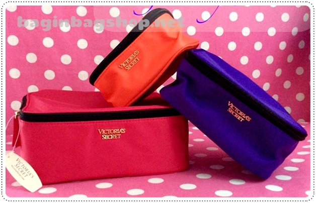 ❤️ VS Travel Trio Stackable Makeup Bag Train