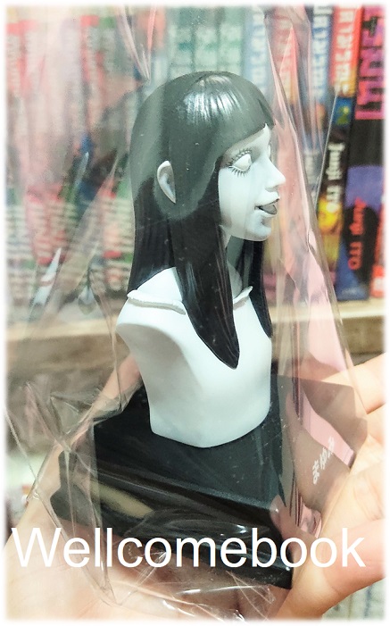 ฟิกเกอร์ชุด Unboxindustries x Junji Ito "มายูมิ (ตอนหญิงกระซิบ ในเล่มเศษซากอสูร)"