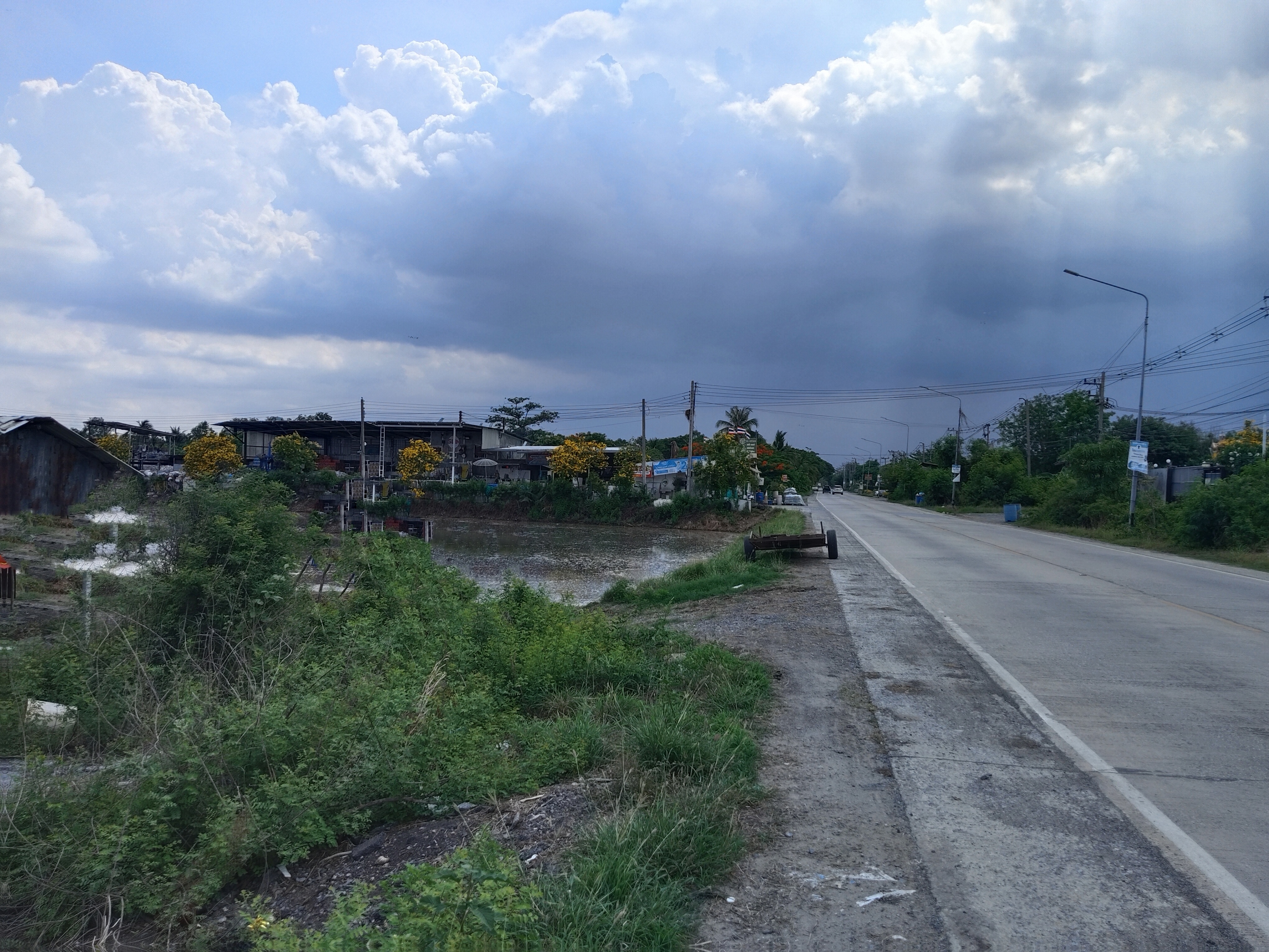 ที่ดินเปล่าสวยสีม่วงเข้ม จำนวน 99 ไร่ ใกล้อบต.ลำลูกกา อ.ลำลูกา จ.ปทุมธานีคลอง8