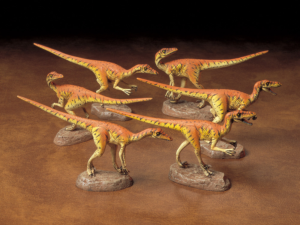 TA60105 VELOCIRAPTORS PACK OF SIX 1/35