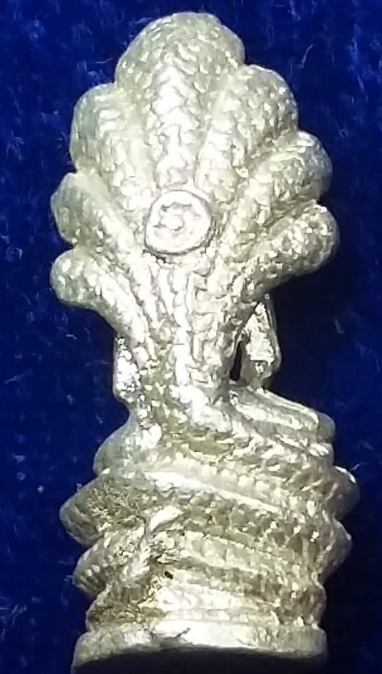 ปรกลอยองค์รุ่นแรก หลวงพ่อสาคร วัดหนองกรับ "รุ่นชินบัญชร๕รอบ เนื้อเงิน สร้าง 1,000 องค์ ปี40