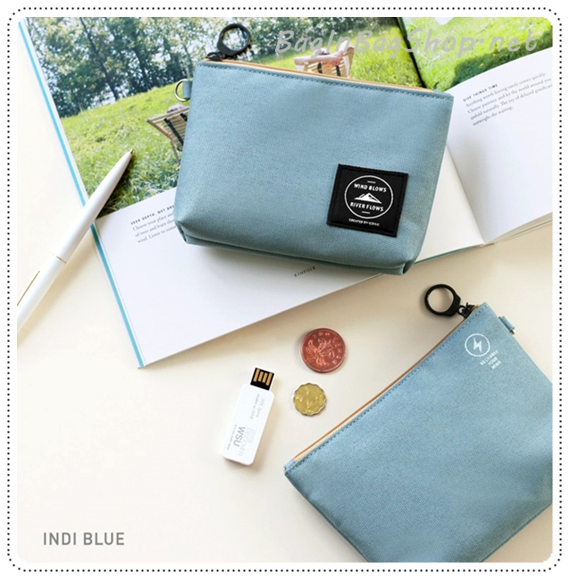 Iconic Charger Pouch