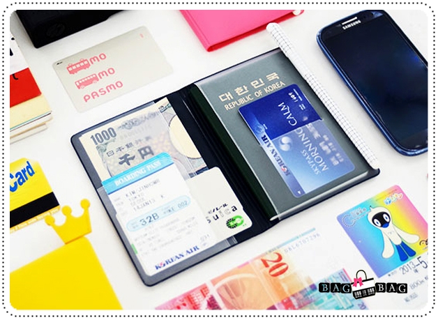 Jam Passport Holder