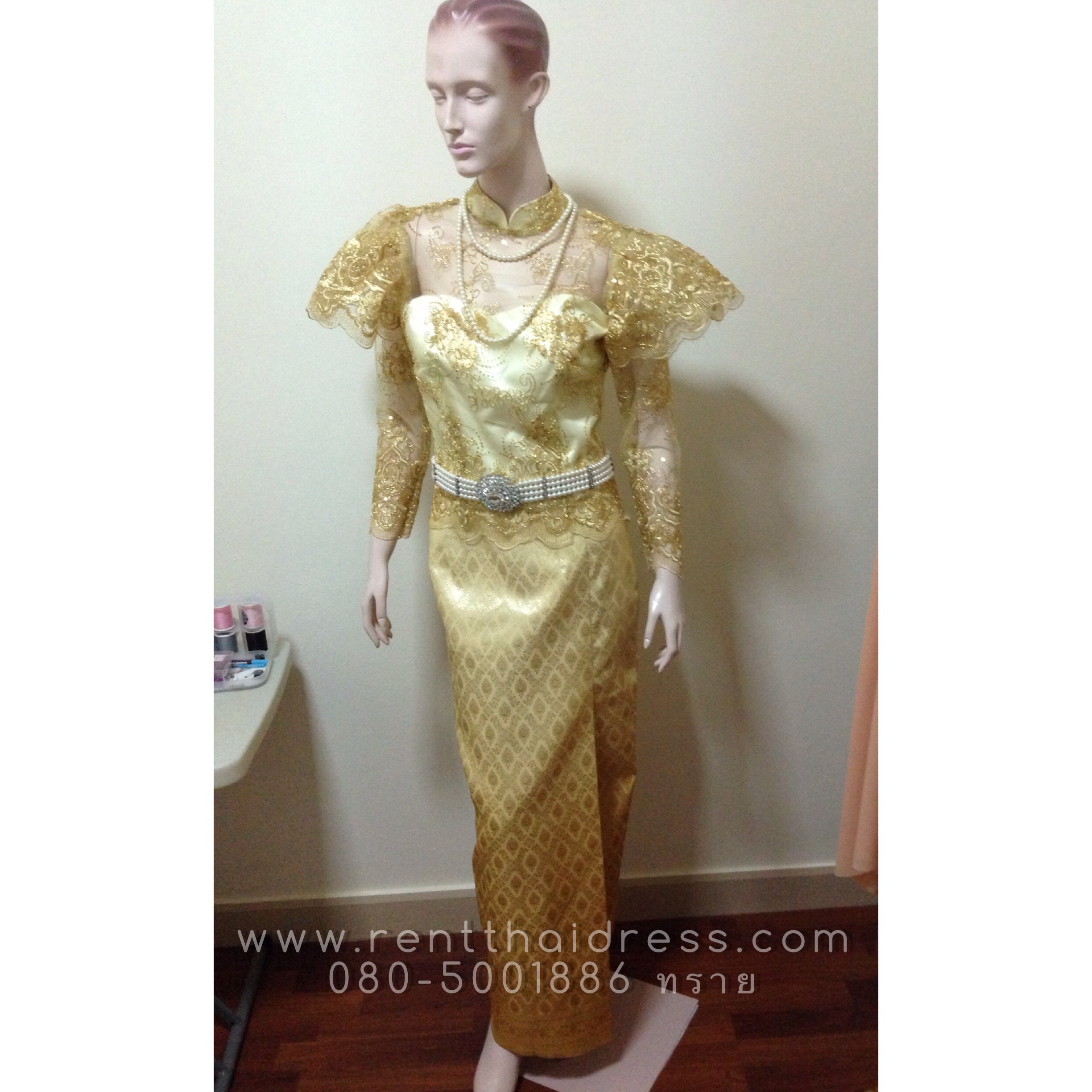 เช่าชุดไทยประยุกต์สีทอง ผ้าถุงป้าย