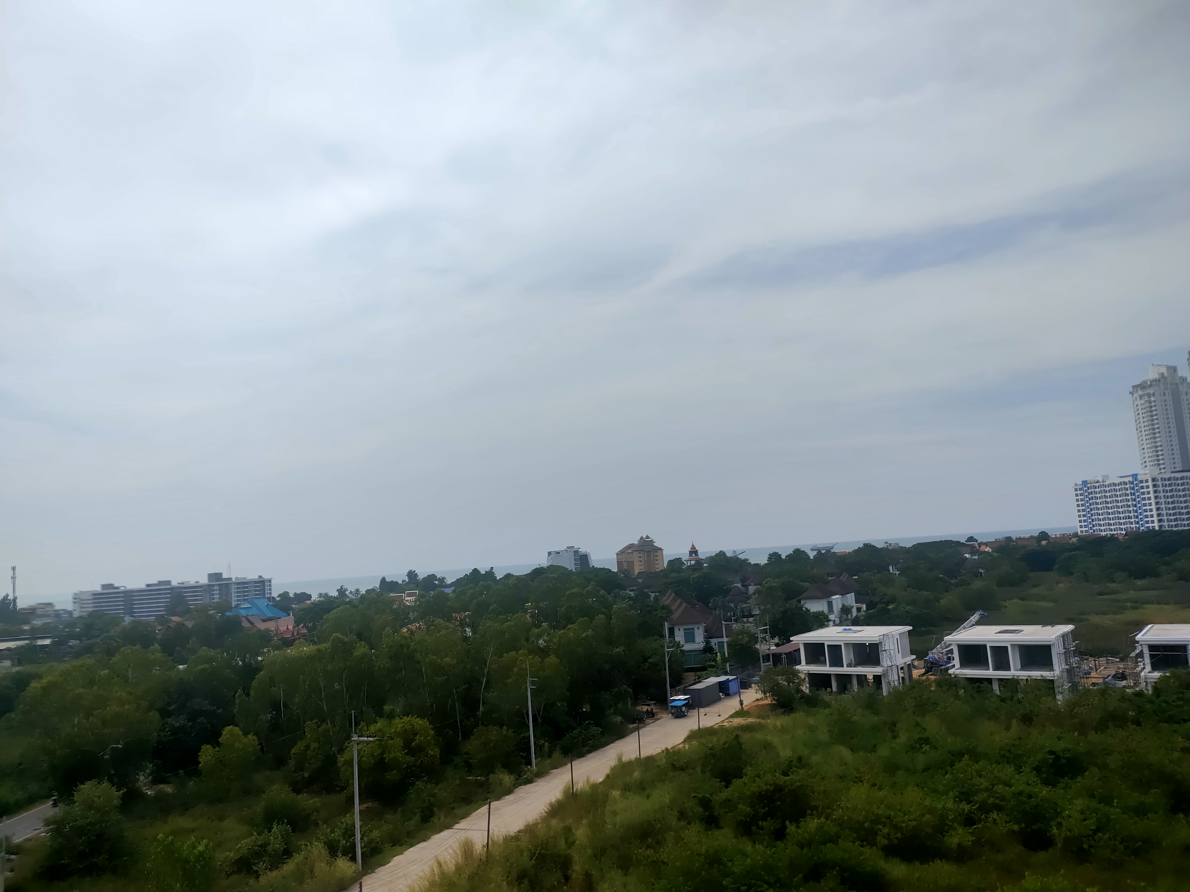 ขาย-ยกโครงการคอนโดสร้างใหม่ 8 ชั้น จำนวน 221 ห้อง ต.จอมเทียน อ.สัตหีบ จ.ชลบุรี