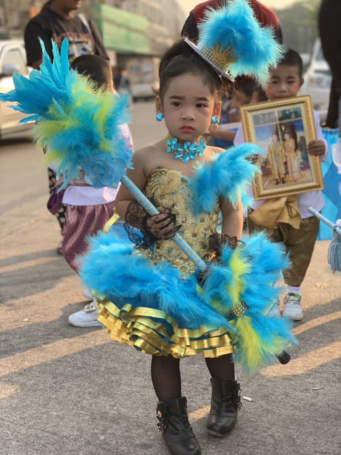 ชุดดรัมเมเยอร์สีฟ้าอนุบาลและประถม